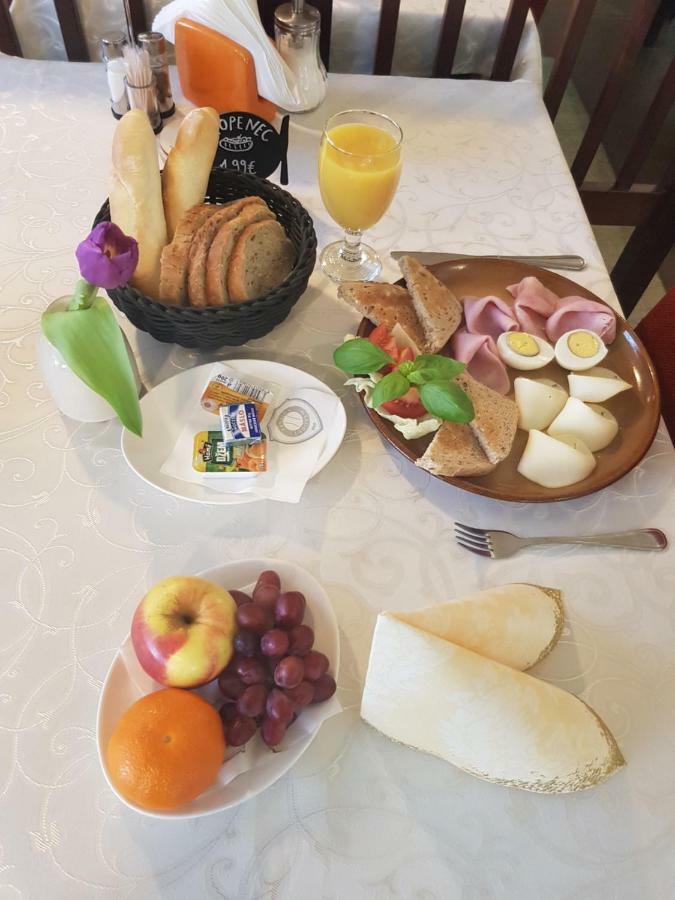 Villa Centrum Apartmany S Ranajkami A Saunou Martin Dış mekan fotoğraf